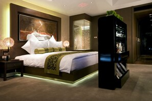 Select Comfort beds, minibar, in-room safe, desk - Pudi Boutique Hotel Fuxing Park Shanghai (Shanghai)