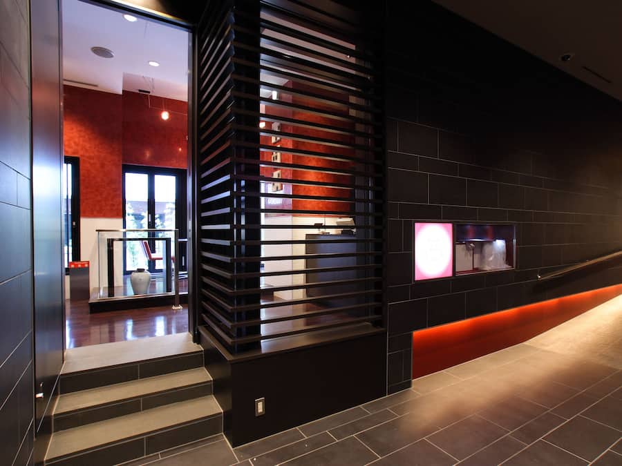 ุงูู
ูุดุฃุฉ ู
ู ุงูุฏุงุฎู