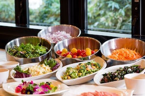 Daily buffet breakfast (JPY 3520 per person)
