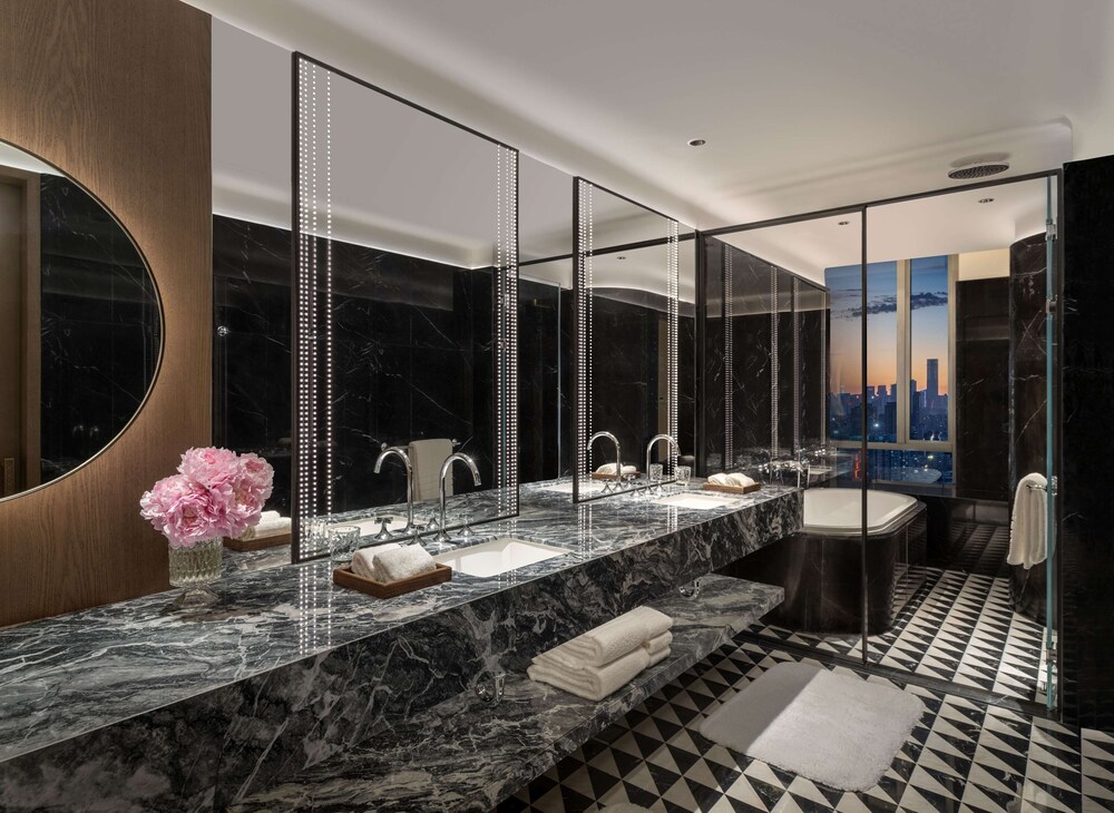 Conrad Urumqi photo 7
