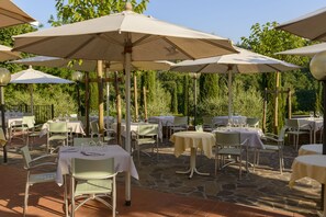 Dîner et souper servis sur place