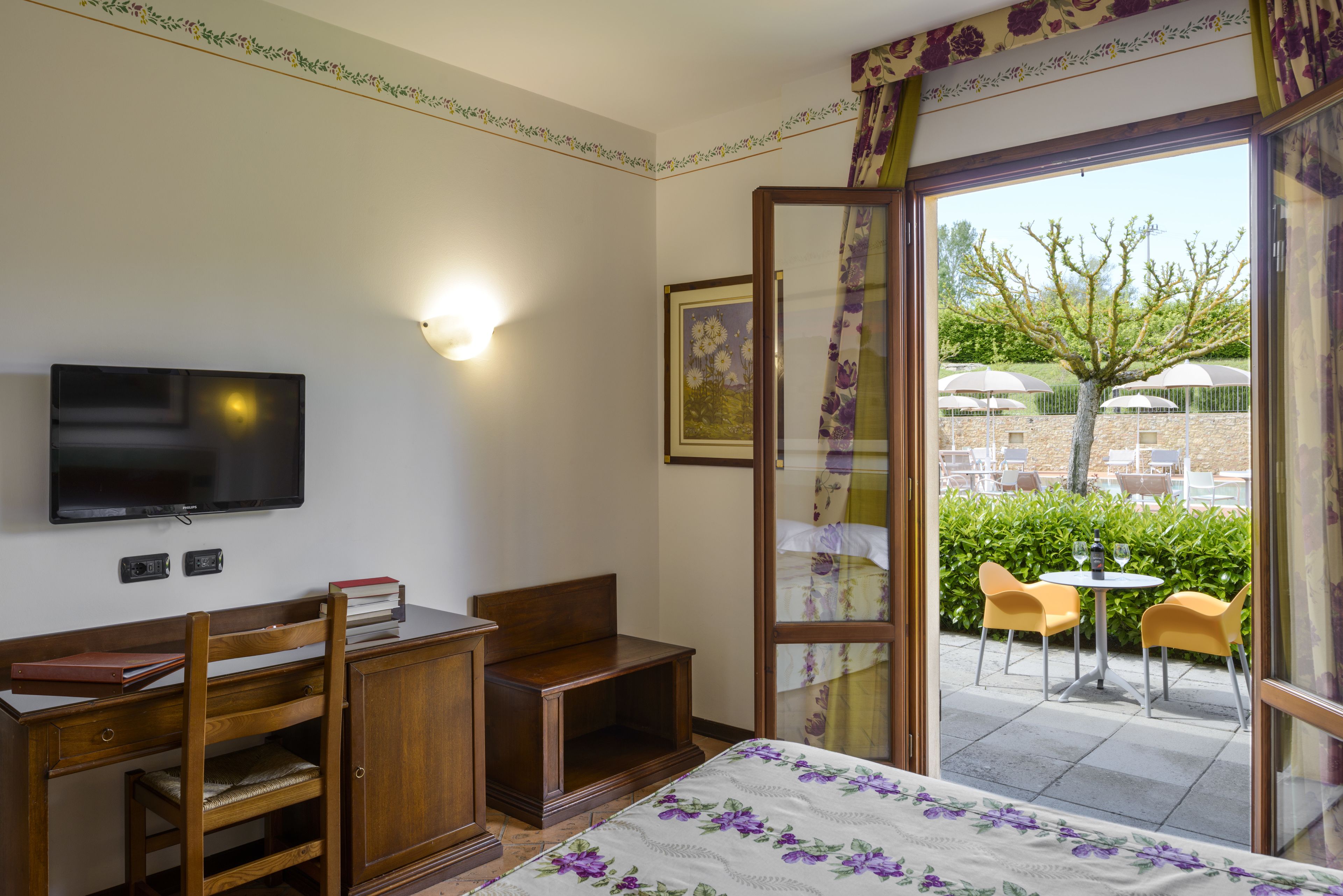double room, patio | room amenity