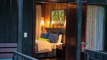 1 bedroom, down comforters, pillowtop beds, minibar