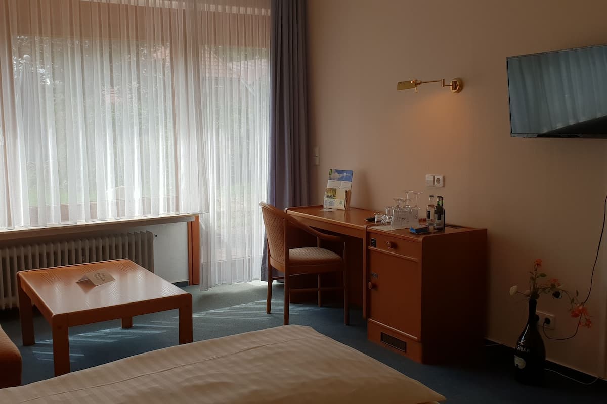 In-room safe, individually decorated, individually furnished, desk