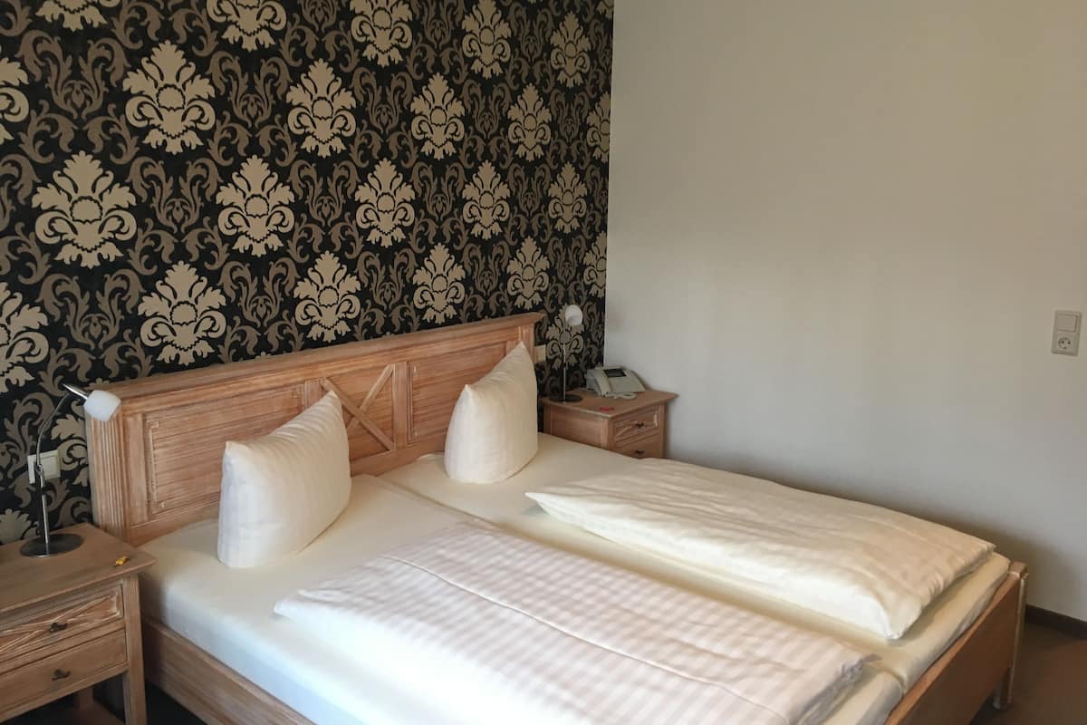 Standard Double Room | In-room safe, individually decorated, individually furnished, desk
