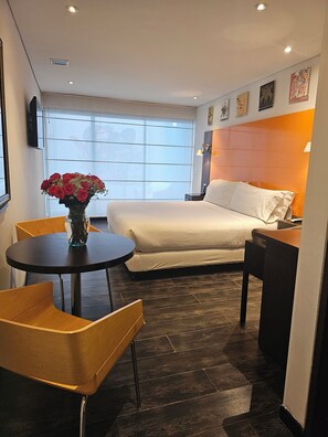 Standard Room | Premium bedding, down comforters, pillowtop beds, minibar