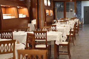 Restaurant - Hotel San Luca (Battipaglia)