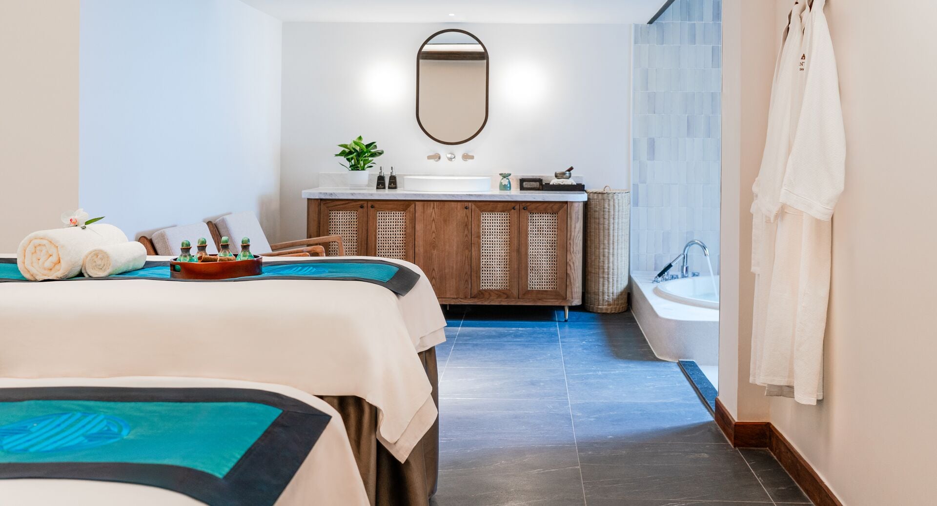 couples treatment room(s), hot tub, aromatherapy, body scrubs, facials