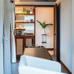 Couples treatment room(s), hot tub, aromatherapy, body scrubs, facials