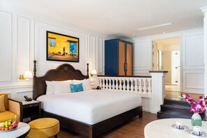 Thu Bon River Suite | 迷你吧、客房内保险箱、特色装修、特色家居