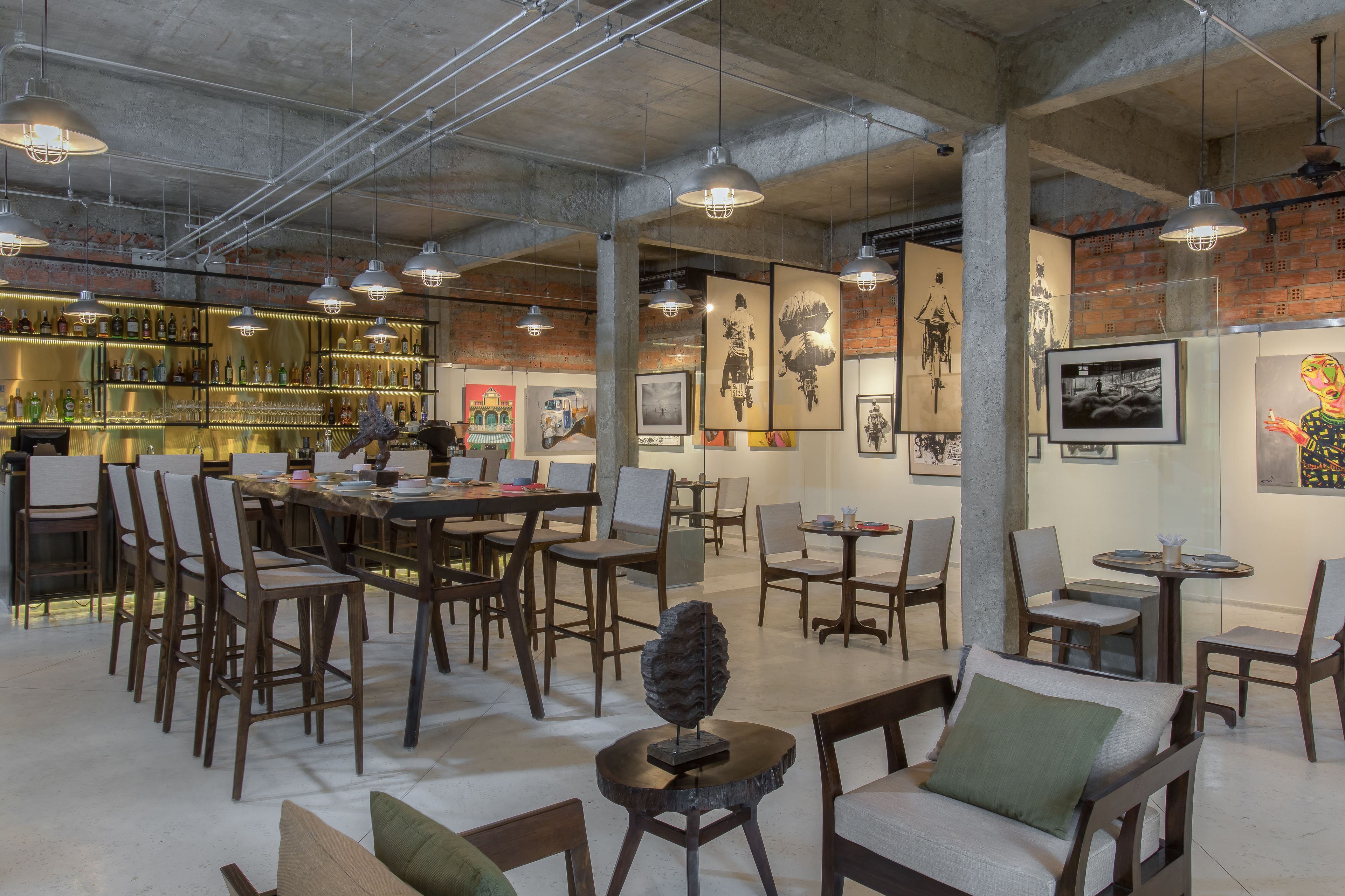 lunch, dinner, brunch served; american cuisine, garden views