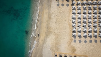 Beach nearby, sun loungers, beach umbrellas, beach towels