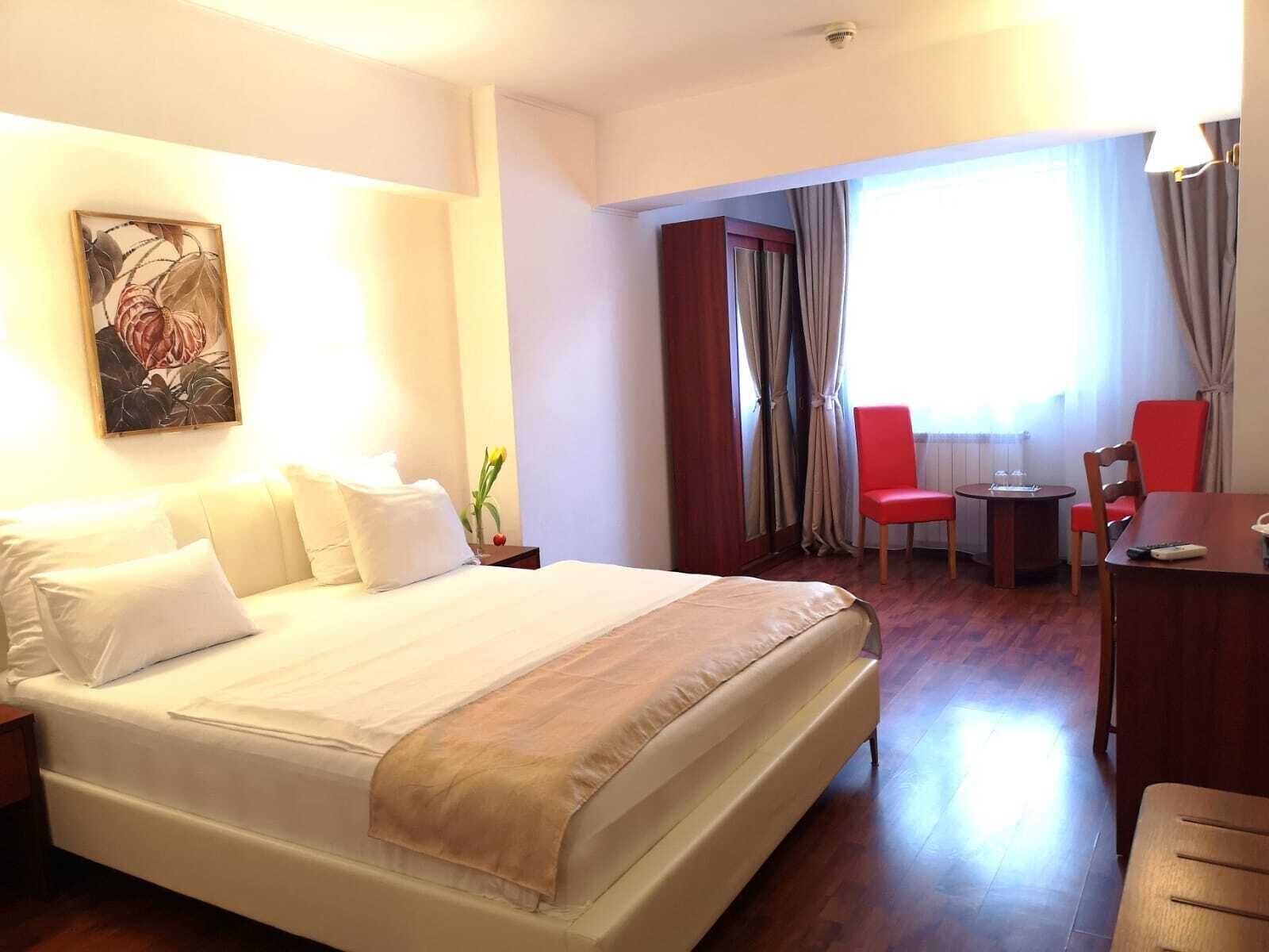 Select Comfort beds, minibar, in-room safe, desk