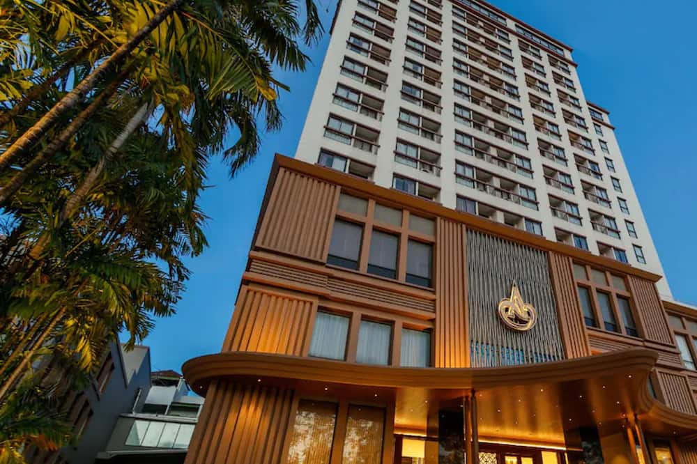 Amora Hotel Tapae Chiang Mai