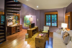 ดูเพล็กซ์, เตียงใหญ่ 1 เตียง | ตกแต่งพิเศษโดยเฉพาะ, พื้นที่ทำงานแบบใช้แล็ปท็อป