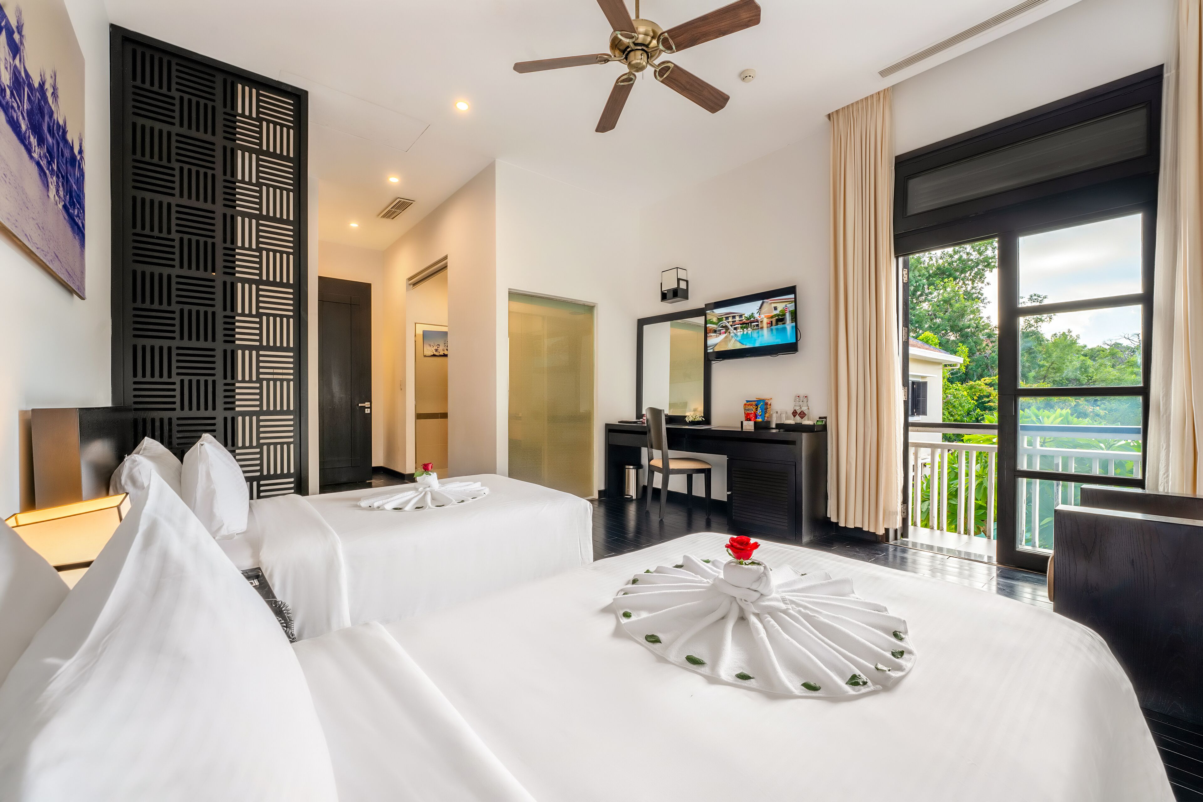 presidential suite | 1 bedroom, premium bedding, minibar, in-room safe