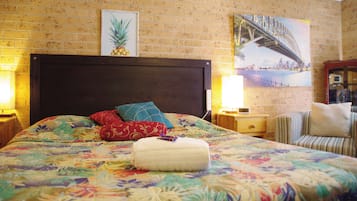 Individually furnished, desk, laptop workspace, blackout curtains