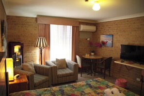 Individuelt innredet, skrivebord og skrivebord for bærbar PC