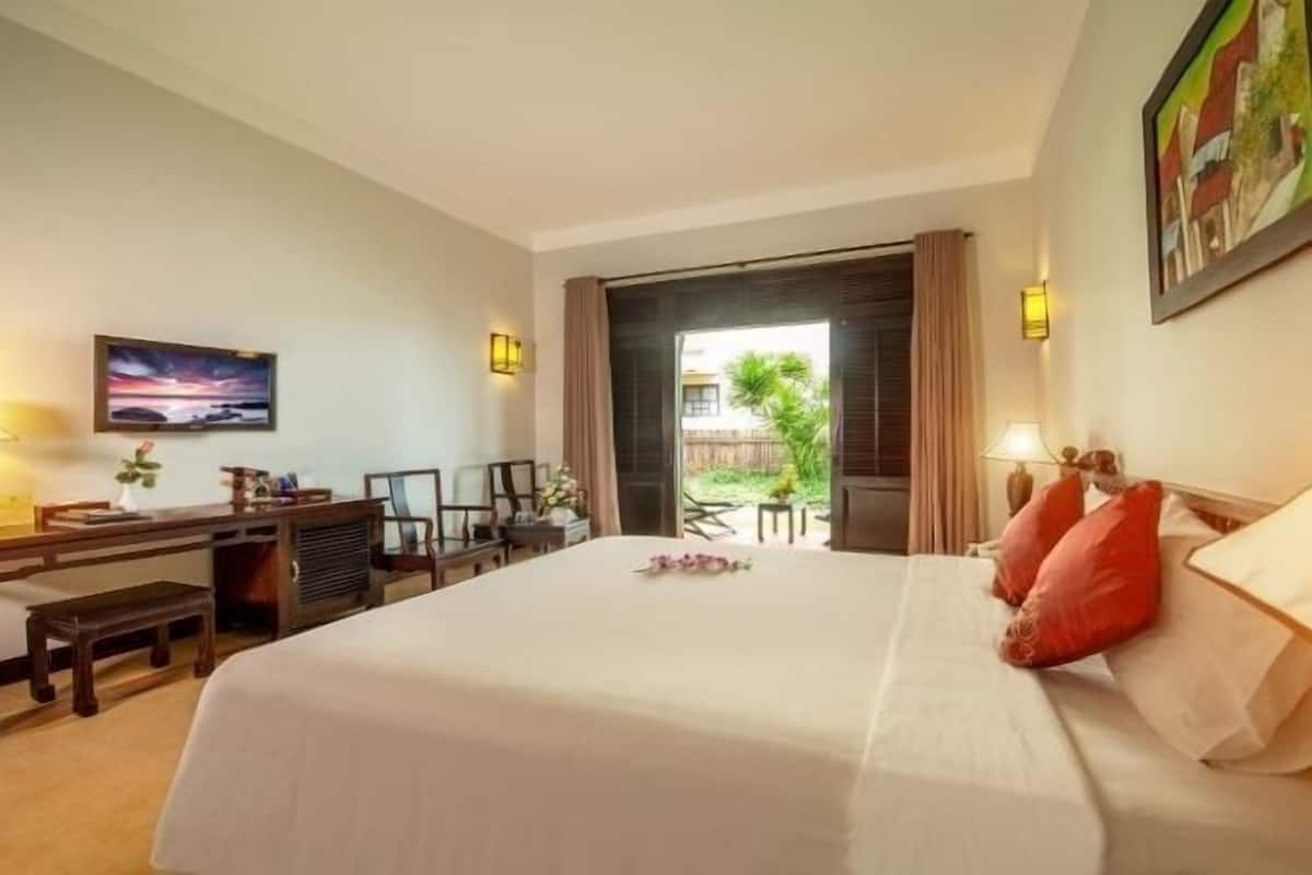 1 bedroom, minibar, in-room safe, individually decorated