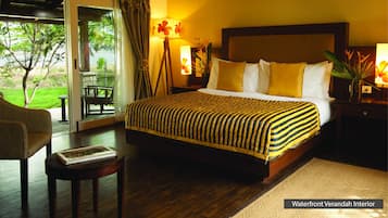 Minibar, in-room safe, desk, rollaway beds