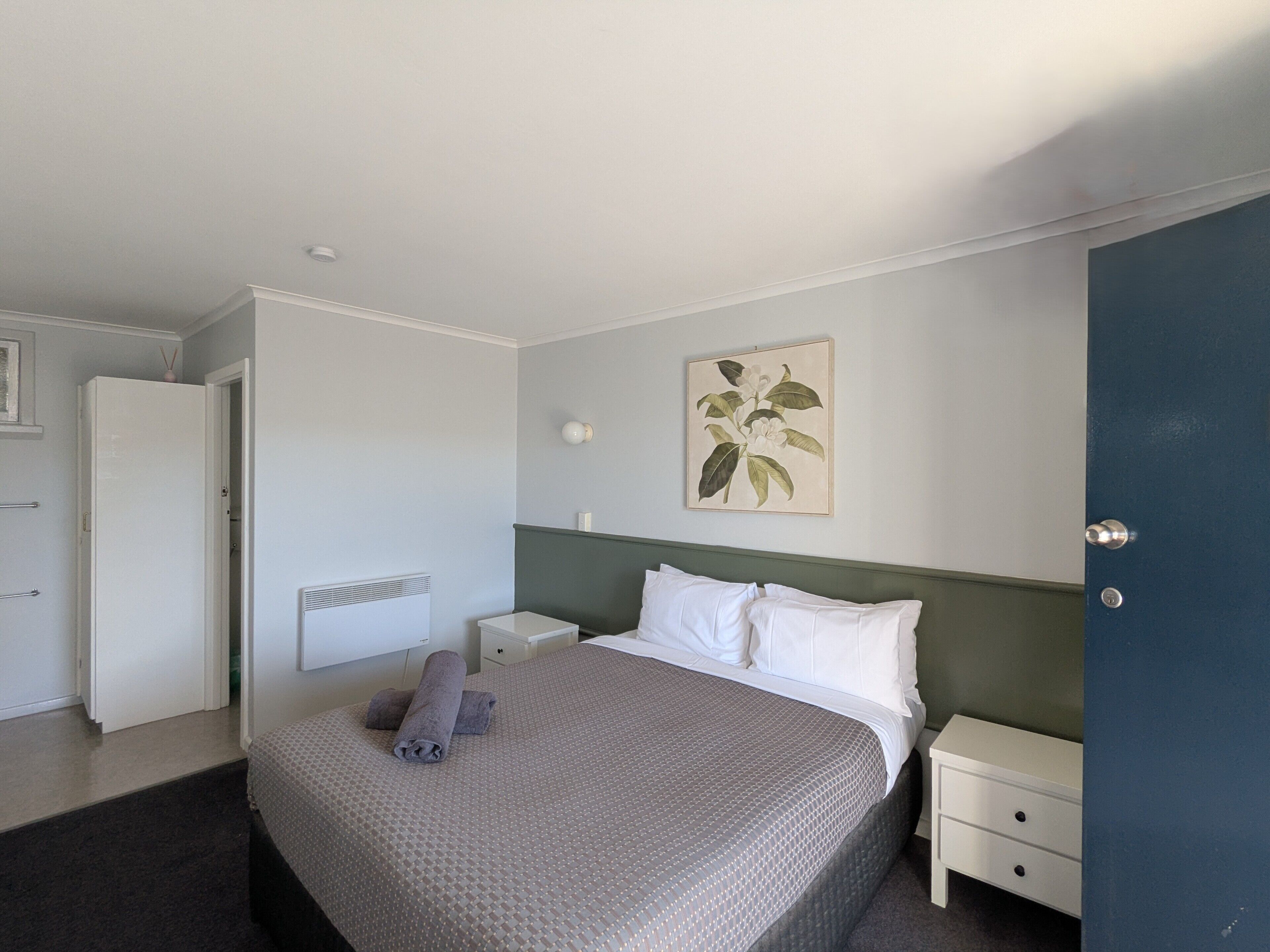 Budget Queen Room 