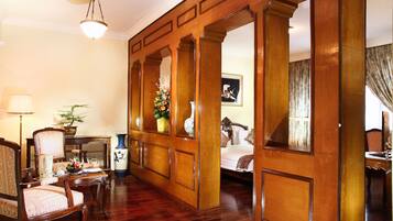 Suite | Minibar, coffres-forts dans les chambres, bureau