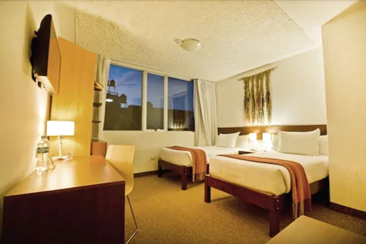 standard twin room | in-room safe, desk, free wifi, bed sheets