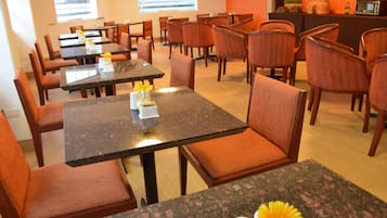 Petit déjeuner buffet compris tous les jours