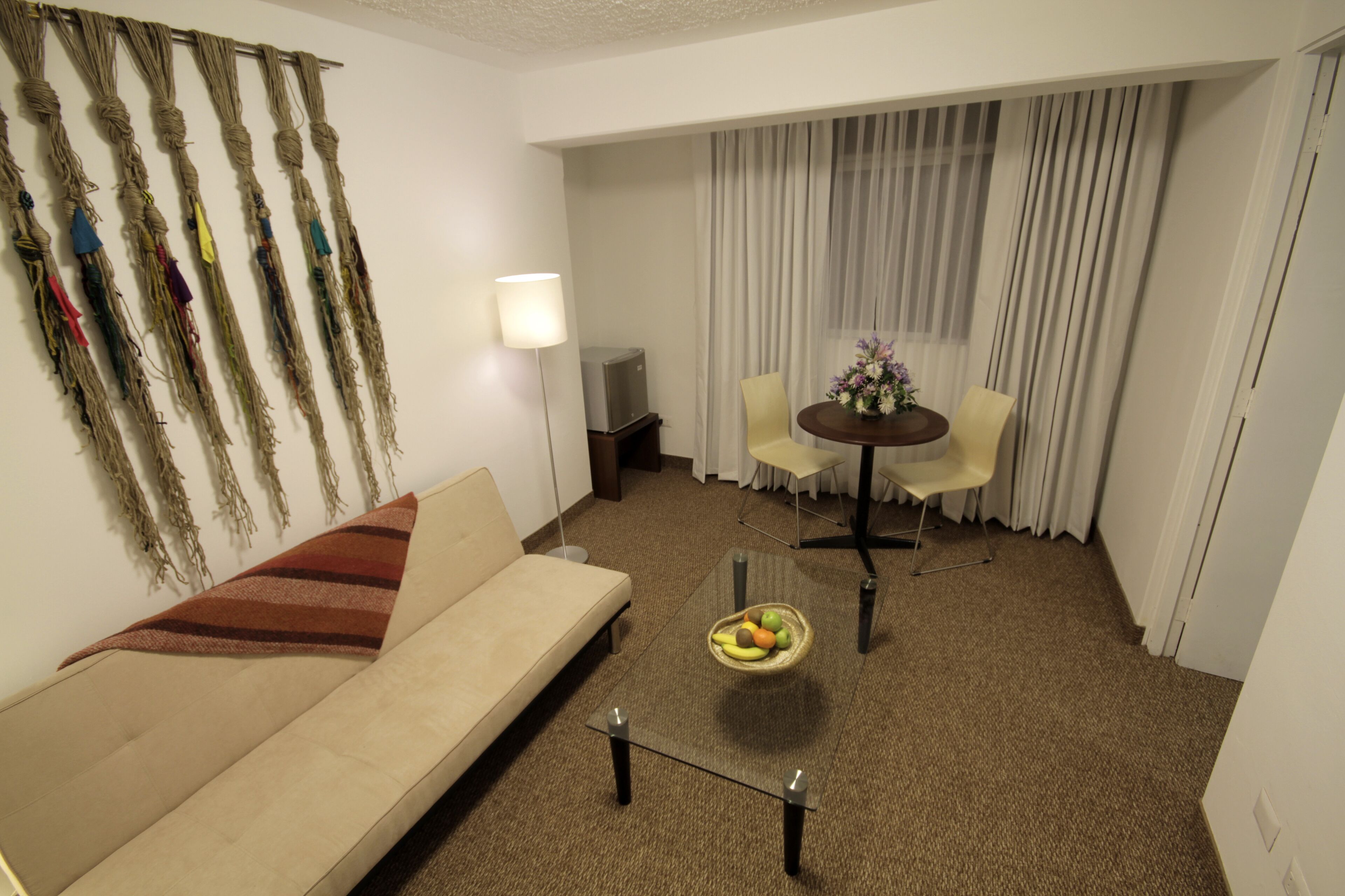 suite | living area | lcd tv