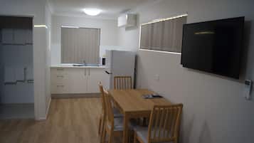 Deluxe Room | Private kitchen