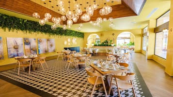 Breakfast, lunch, dinner served; pool views