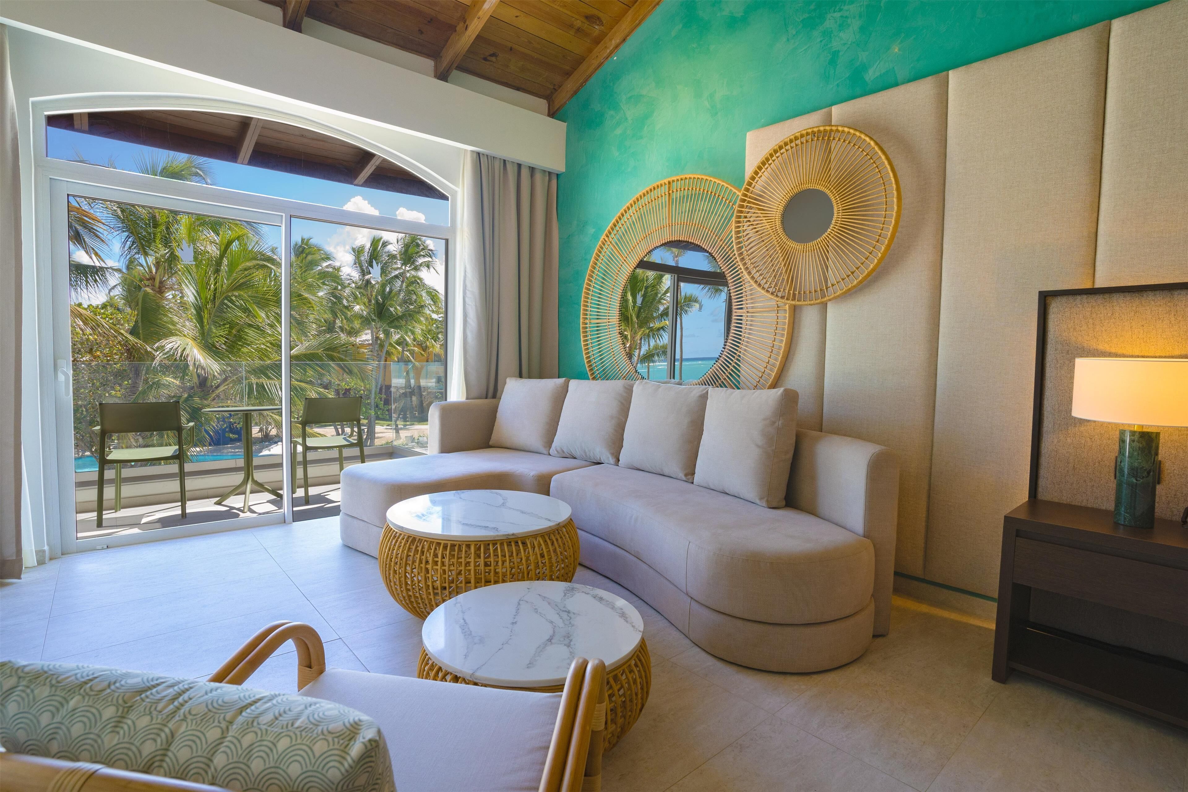 Honeymoon Suite, 1 King Bed | Free minibar, in-room safe, iron/ironing board, free cots/infant beds