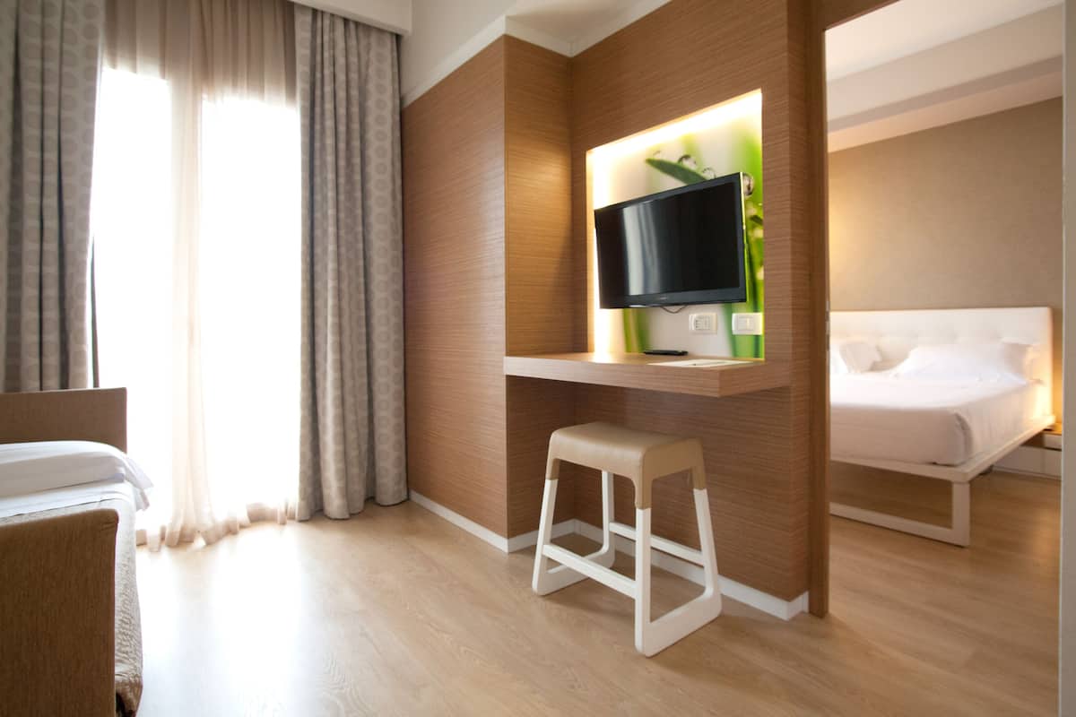1 Schlafzimmer, hochwertige Bettwaren, Minibar, Zimmersafe