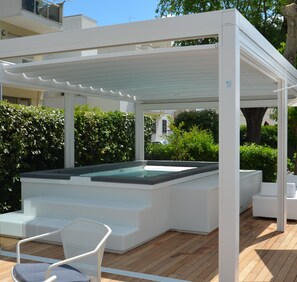 Outdoor pool - Oxygen Lifestyle Hotel (Rimini)