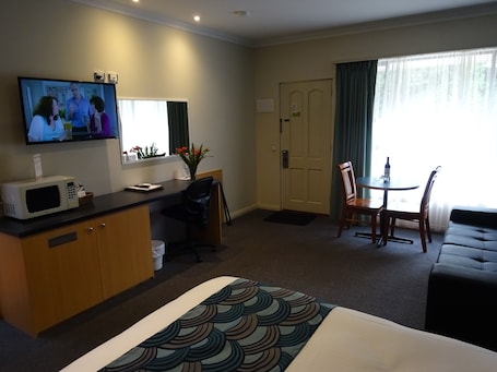 Minibar, decoración personalizada y muebles diferentes