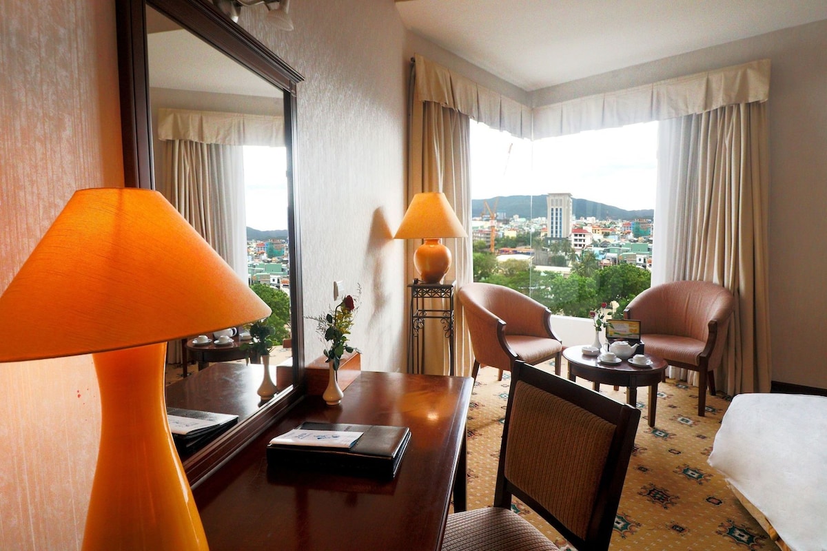 1 phòng ngủ, minibar, két bảo mật tại phòng, bàn 
