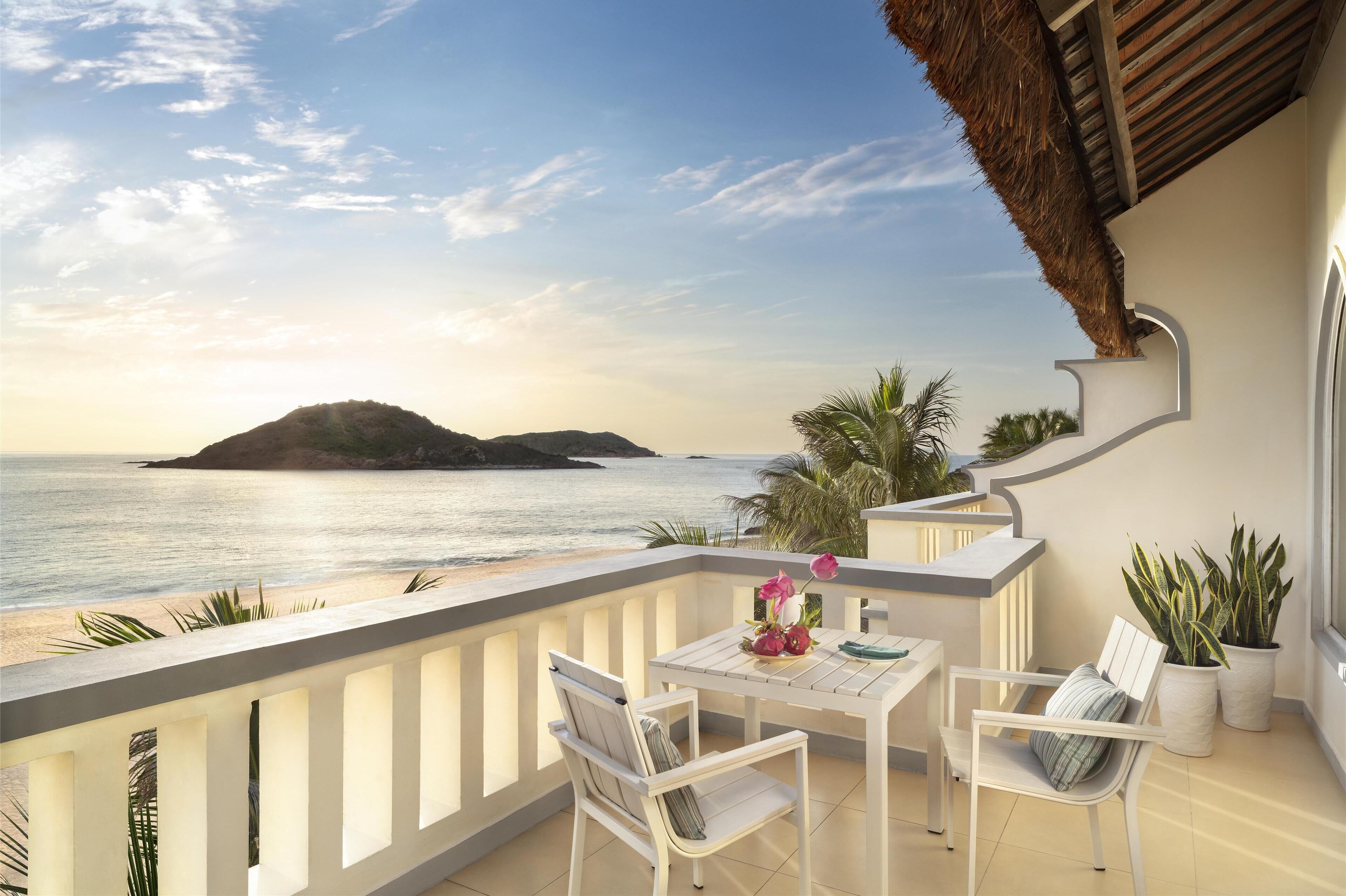 AVANI Family Studio | Premium bedding, down comforters, minibar, in-room safe