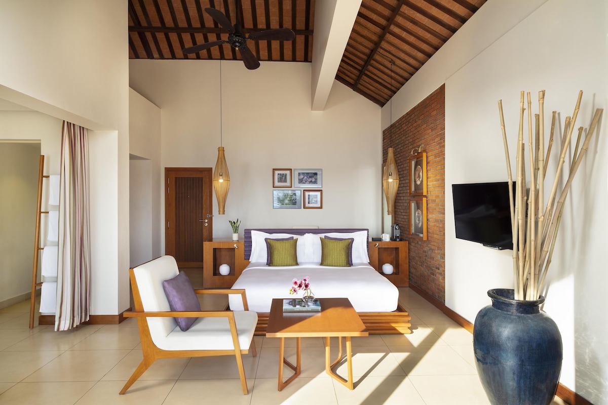 Estudio Deluxe, vistas al mar | Ropa de cama de alta calidad, edredones de plumas, minibar y caja fuerte
