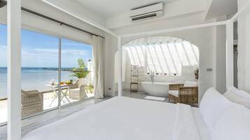 Beachfront Villa & Spa Treatments | 部屋からの景観