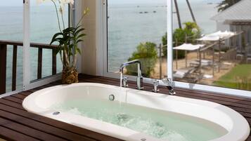 Beachfront Deluxe & Spa Treatments | Private spa tub