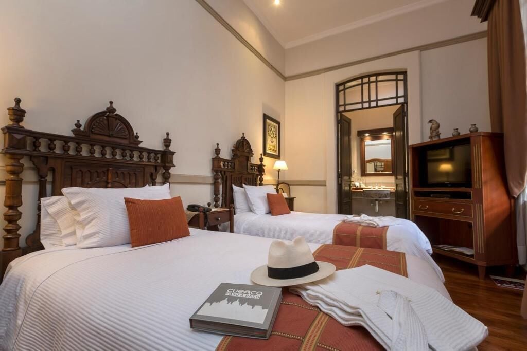 標準雙床房 | 高級寢具、客房內保險箱、獨特裝潢、書桌