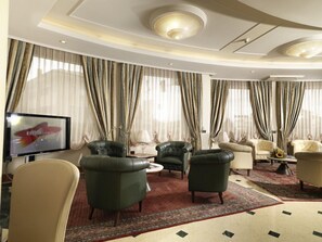 Coin salon dans le hall