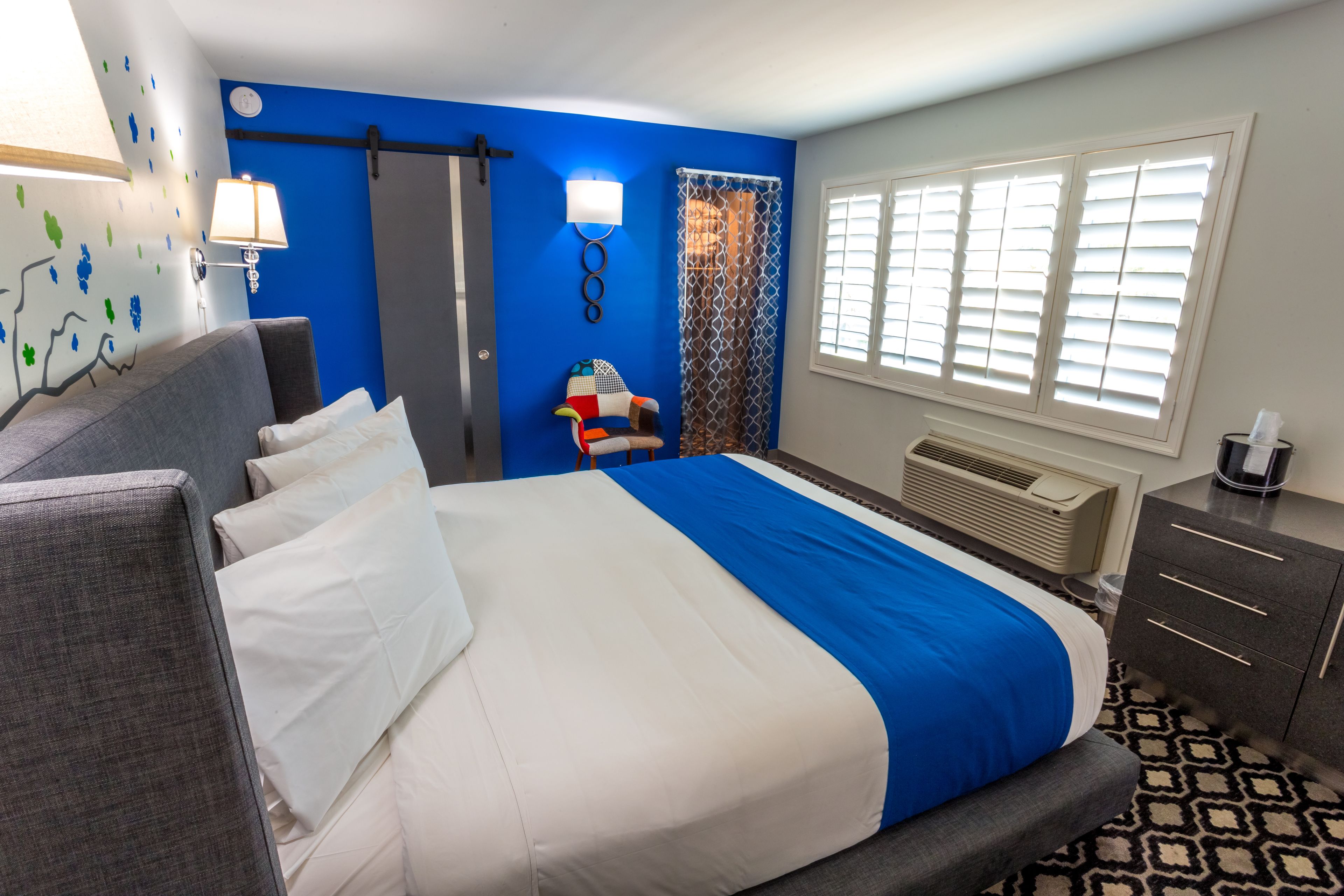 42-inch flat-screen tv with digital channels, tv