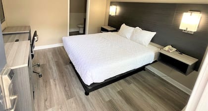 Shangri La Motel