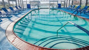 Piscina interna, piscina externa