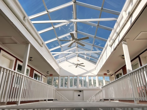 The Downtown, a Coast Hotel