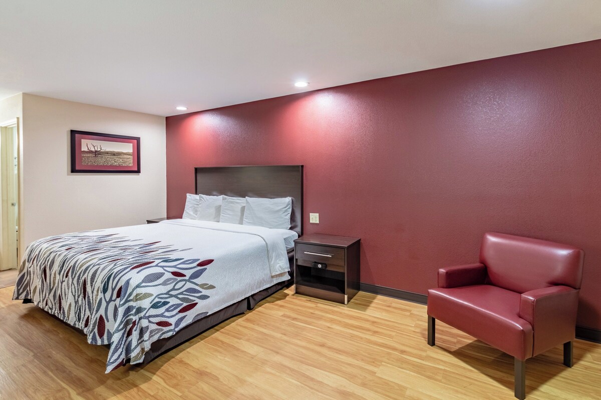 Deluxe Room, 1 King Bed, Non Smoking