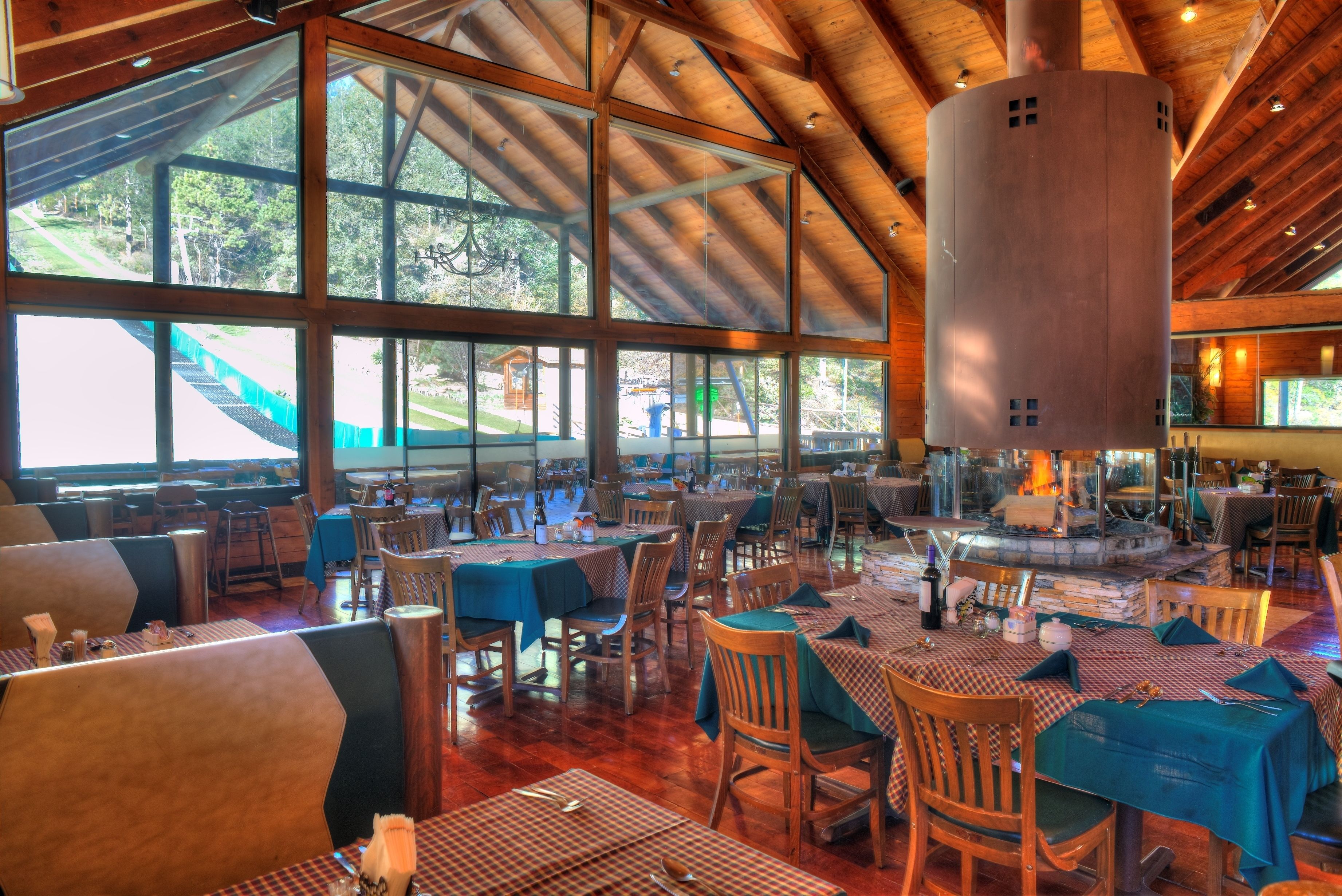 每日付費供應現點現煮早餐