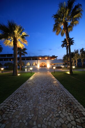 Fasade – kveld/natt