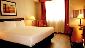 1 habitación, ropa de cama hipoalergénica y escritorio